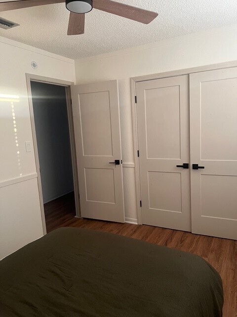 Building Photo - 16818 Rockbend