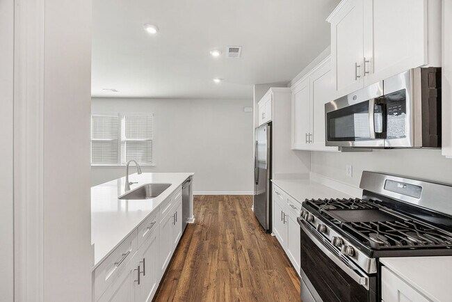 Building Photo - 502 Serena Trl