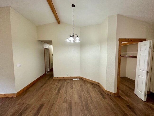 Building Photo - Creekside Home with Bonus Room above 2-Car Garage Alta Sierra