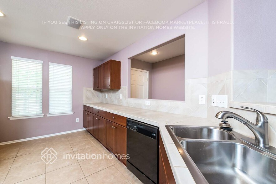 Building Photo - 893 Lehigh Cir