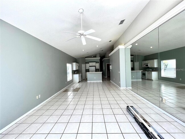 Building Photo - 16708 Glenbrook Blvd