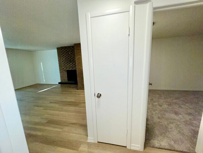 Building Photo - RENOVATED 2BD/1BA MILLWOOD APARTMENT | A/C | COVERED PARKING | PET FRIENDLY | AVAIL APRIL 15, 2026