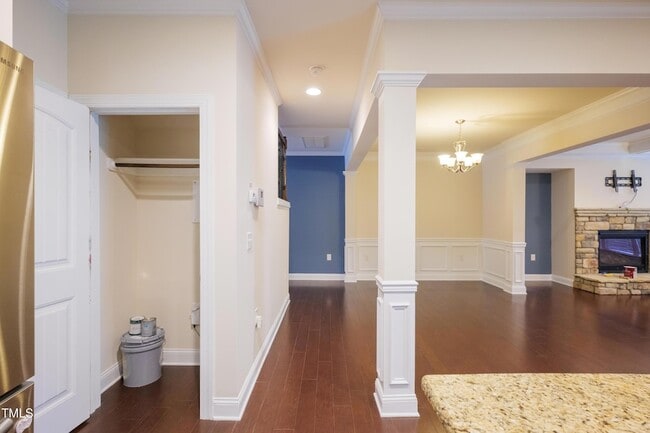 Building Photo - 533 Fumagalli Dr
