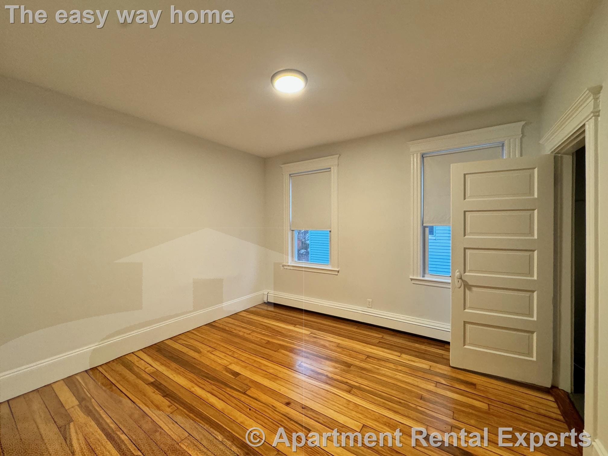 Building Photo - 136 Sharon St