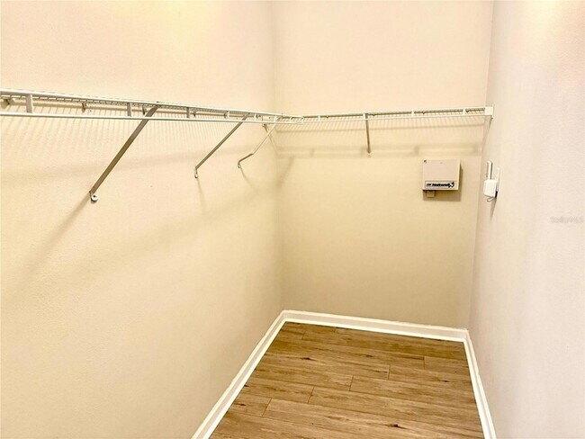 Building Photo - 8842 Villa View Cir