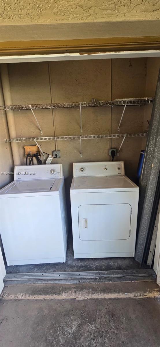 Building Photo - 230 SW 117th Terrace