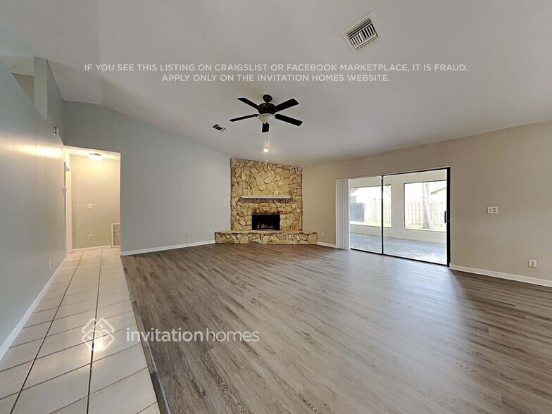 Building Photo - 696 Blueberry Dr