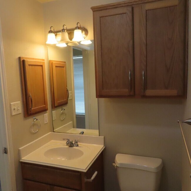 Building Photo - 4107 McFarland Dr