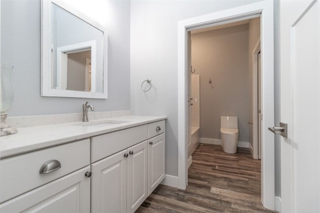 Building Photo - 805 28th St NW