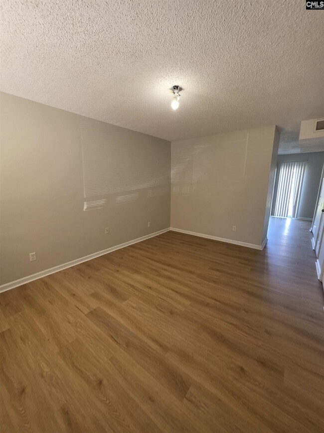 Building Photo - 1918 Jessamine Rd