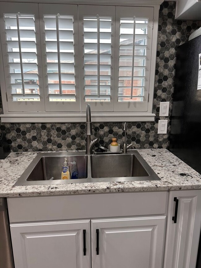 Building Photo - Beautiful fully furnished home with many leasing options available! Contact our office for pricin...