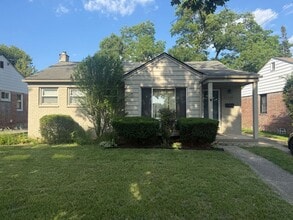 Building Photo - 4402 Cooper Ave