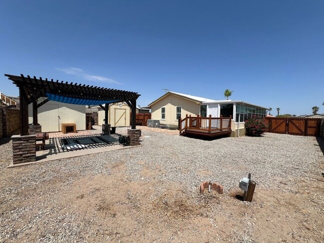 Building Photo - PET FRIENDLY HOME IN THE FOOTHILLS!