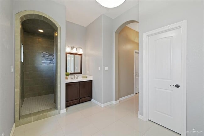 Building Photo - 34 El Caribe Cir S