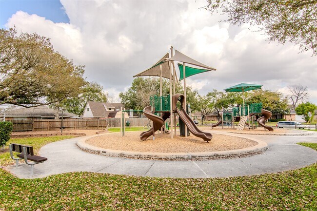 Building Photo - 11731 McLain Blvd