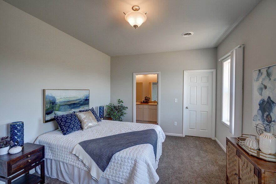 Building Photo - 610 McKay Way