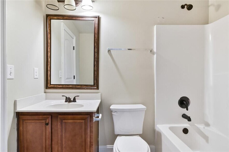 Building Photo - 4530 Fernbrook Pl