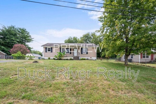 Building Photo - 106 1/2 Hobbs Dr