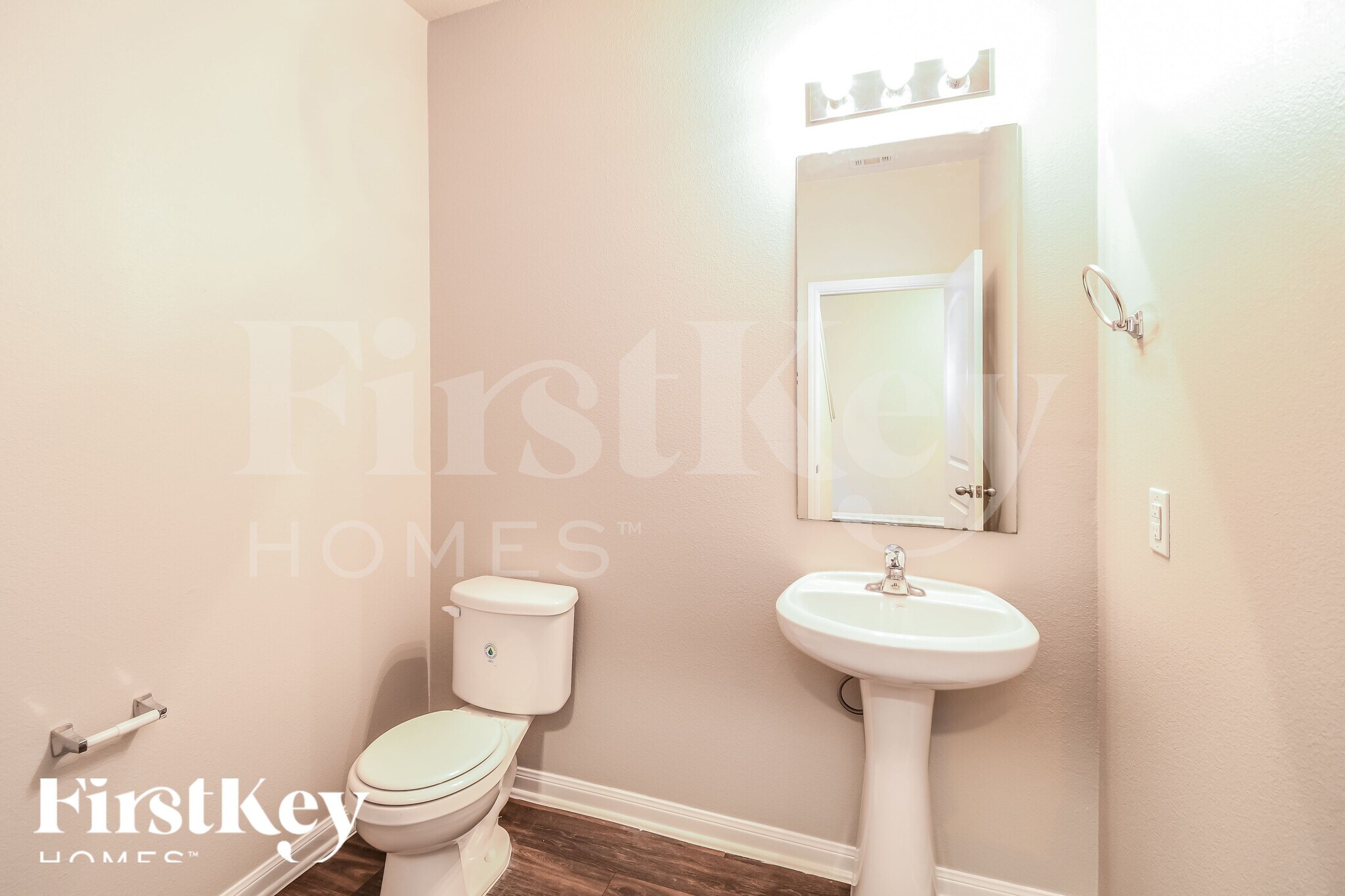 Building Photo - 5931 Golden Cove Rd