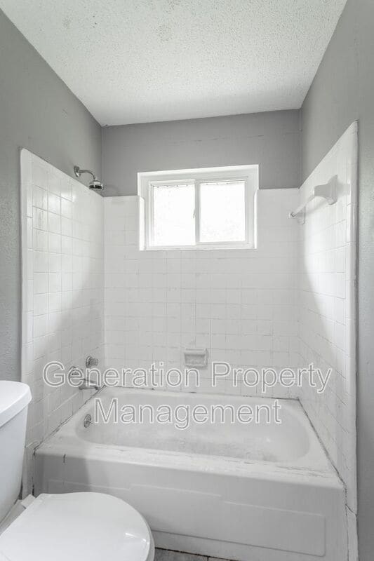 Building Photo - 510 Ely Rd