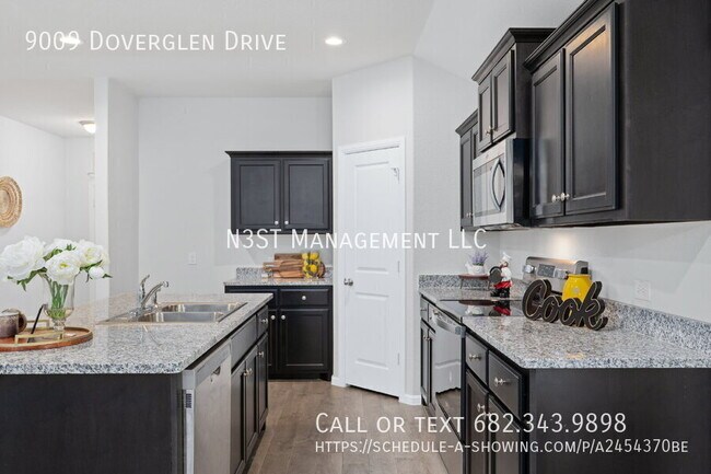 Building Photo - 9009 Doverglen Dr