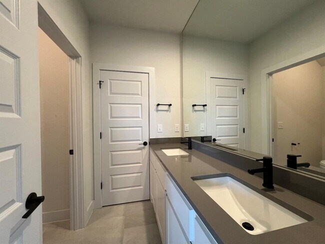 Building Photo - 2612 Brushwood Mdw