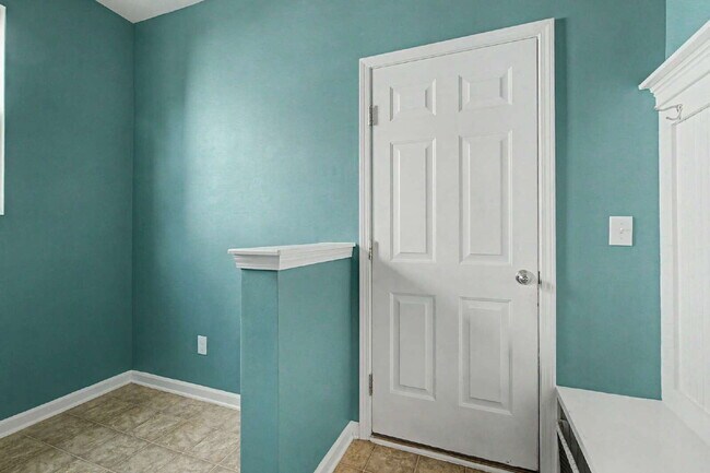 Building Photo - 5-Bedroom Home w/ Fenced-in BackYard in Knightdale