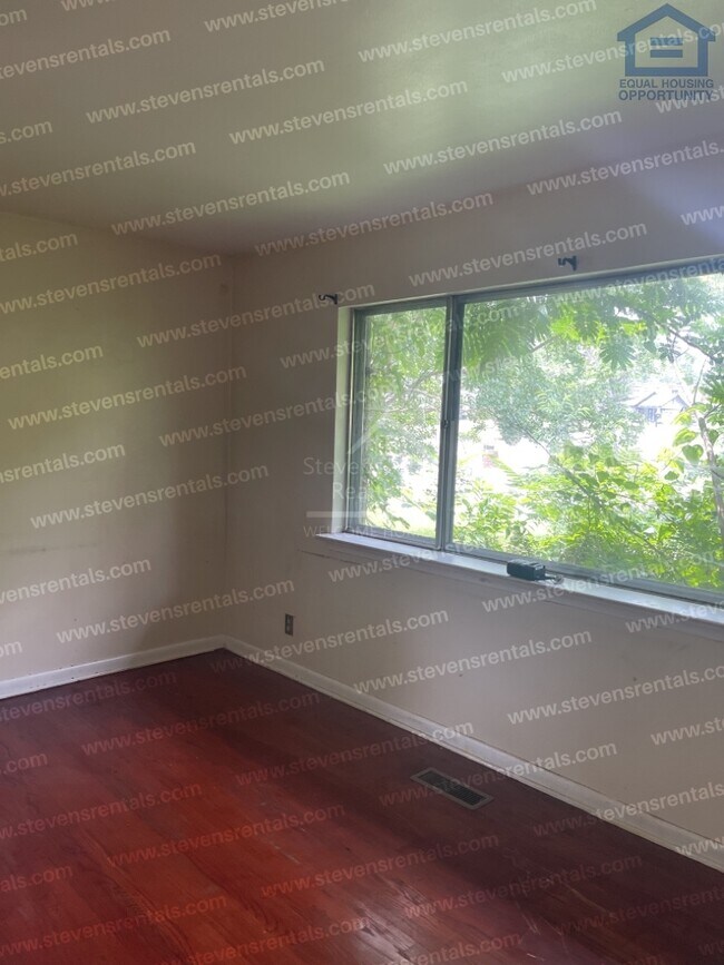 Building Photo - 3615 Ridgeside Rd
