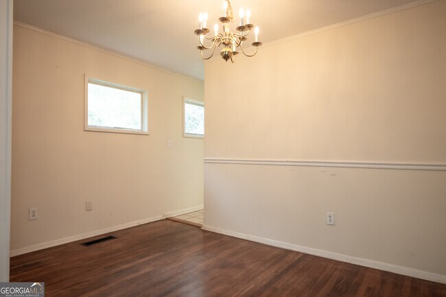 Building Photo - 175 Habersham Way