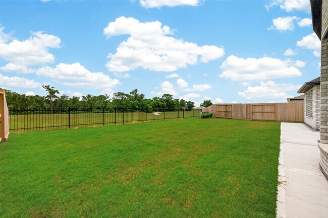 Building Photo - 27003 Estella Mdw Ln