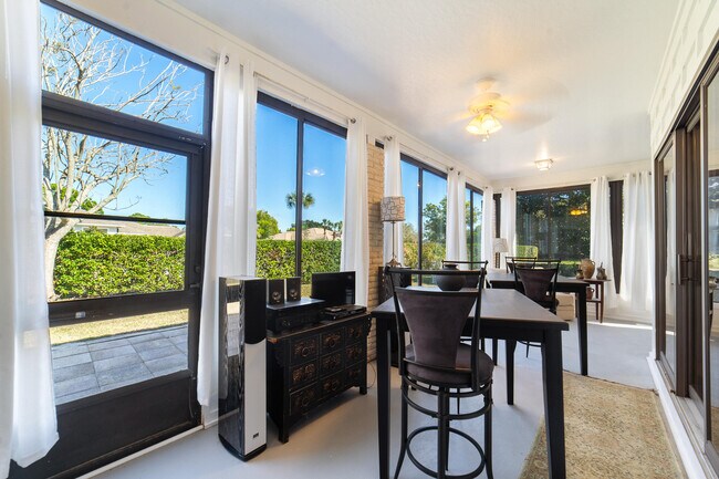 Building Photo - 3000 Conifer Dr