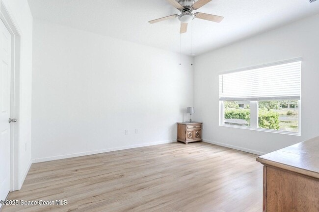Building Photo - 560 Remington Green Dr SE