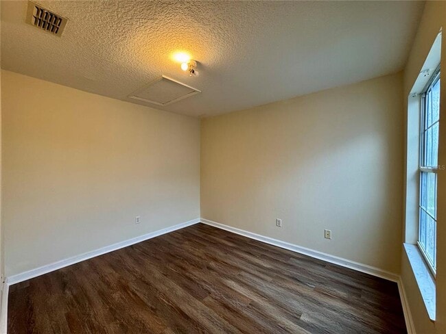 Building Photo - 425 Caribbean Dr