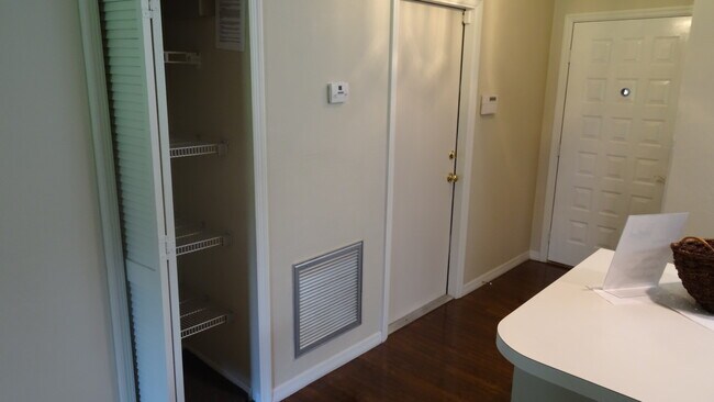 Building Photo - 2342 N Gadsden Pt