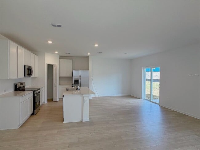 Building Photo - 6429 Domizio Dr