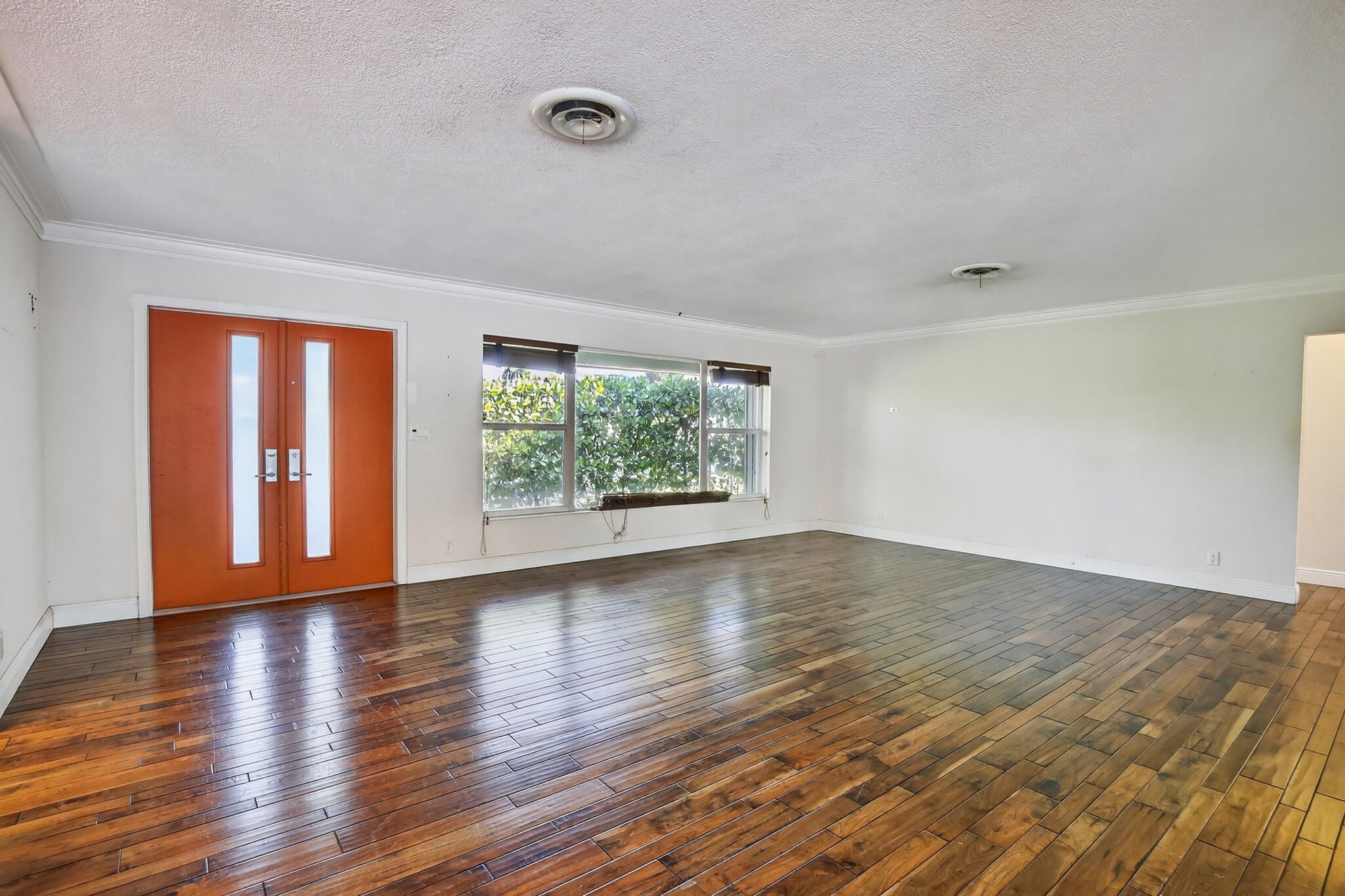 Building Photo - 2740 NE 34th St