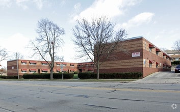 Building Photo - 4925 Fairview Ave