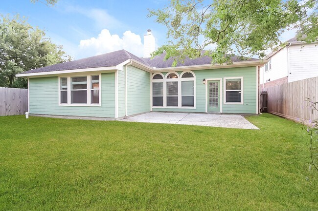 Building Photo - 1118 Chase Park Dr