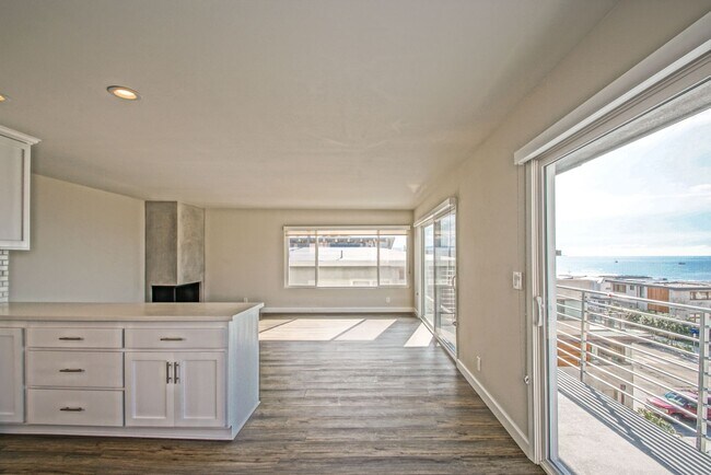 Building Photo - REMODELED, BRIGHT & AIRY, 2-STORY HOME W/ AMAZING PANORAMIC OCEAN VIEWS, 2 LIVING SPACES, 2 LARGE...