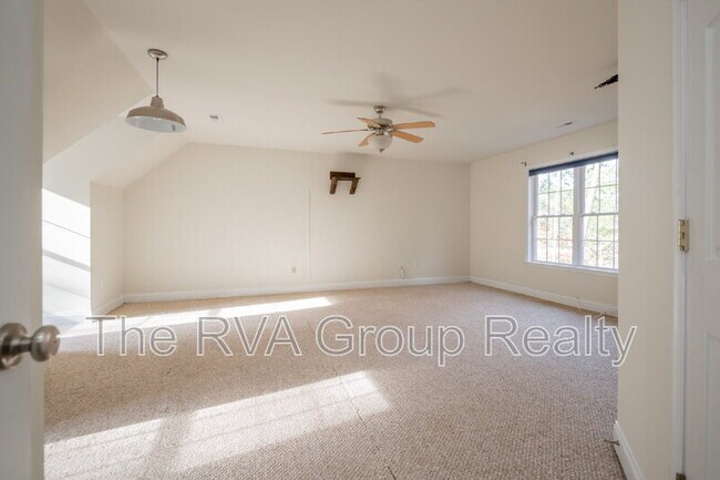 Building Photo - 79 River Run Ln