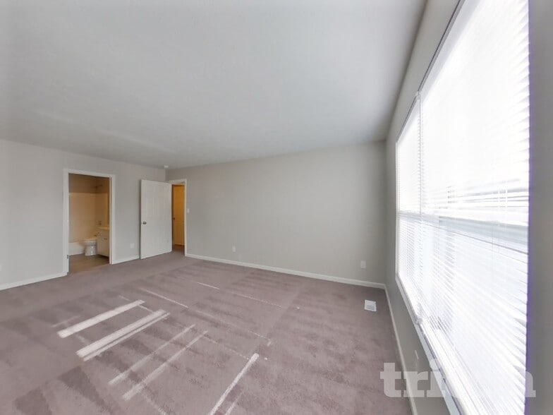 Building Photo - 11104 Waterfield Pl