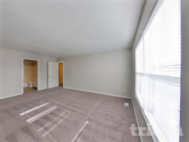 Building Photo - 11104 Waterfield Pl