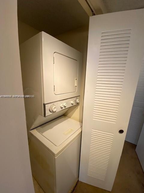 Building Photo - 7630 Westwood Dr