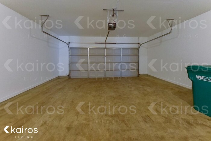 Building Photo - 11353 Crimson Ridge Rd