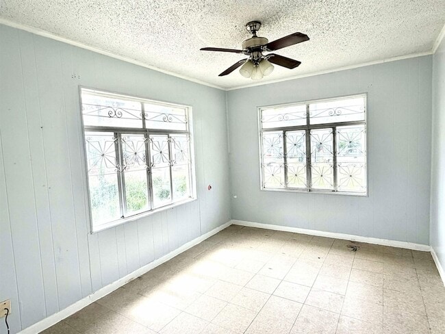 Building Photo - 3212 Pecan St