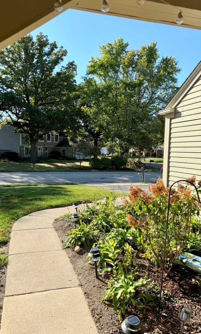 Building Photo - 61 Southgate Course