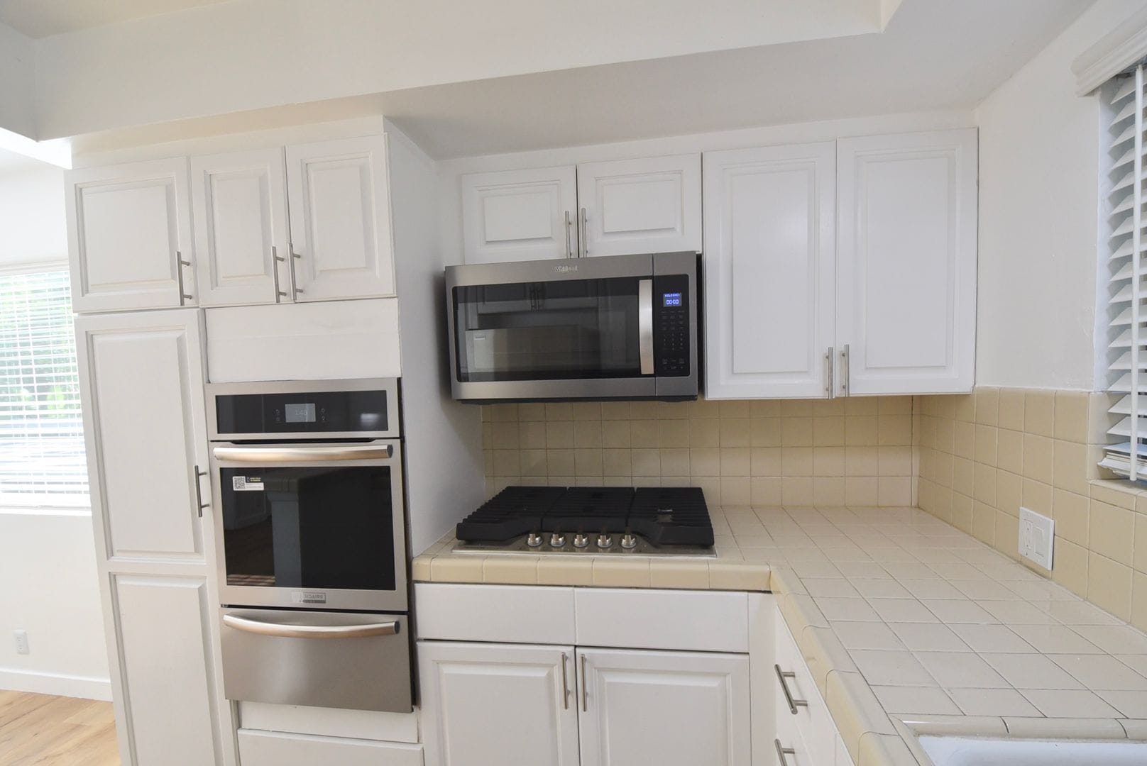 Building Photo - 14706 Dickens St