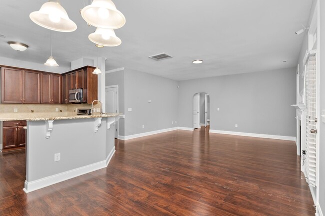 Building Photo - Stunning 5BR House in Holly Springs