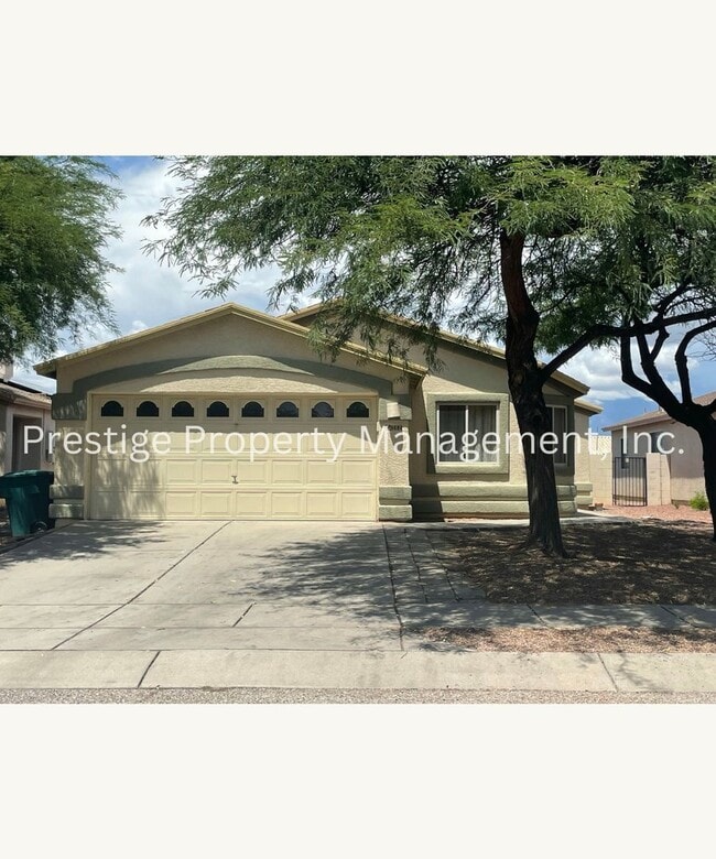 Building Photo - Charming All Tile 4/2 Rita Ranch Home