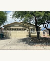 Building Photo - Charming All Tile 4/2 Rita Ranch Home